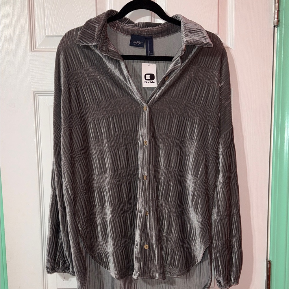 Daytrip Velvet Shirt in Soft Gray